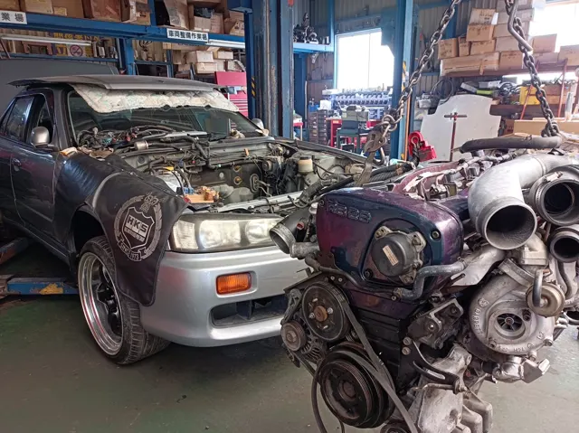 スカイライン(HR34)RB26搭載 & ワイドボディ
