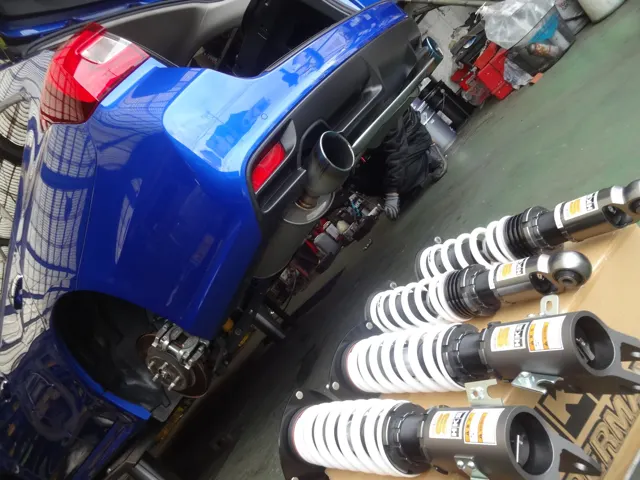 レヴォーグ(VMG)HKS 車高調装着