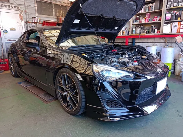 86(ZN6) オイルクーラー装着